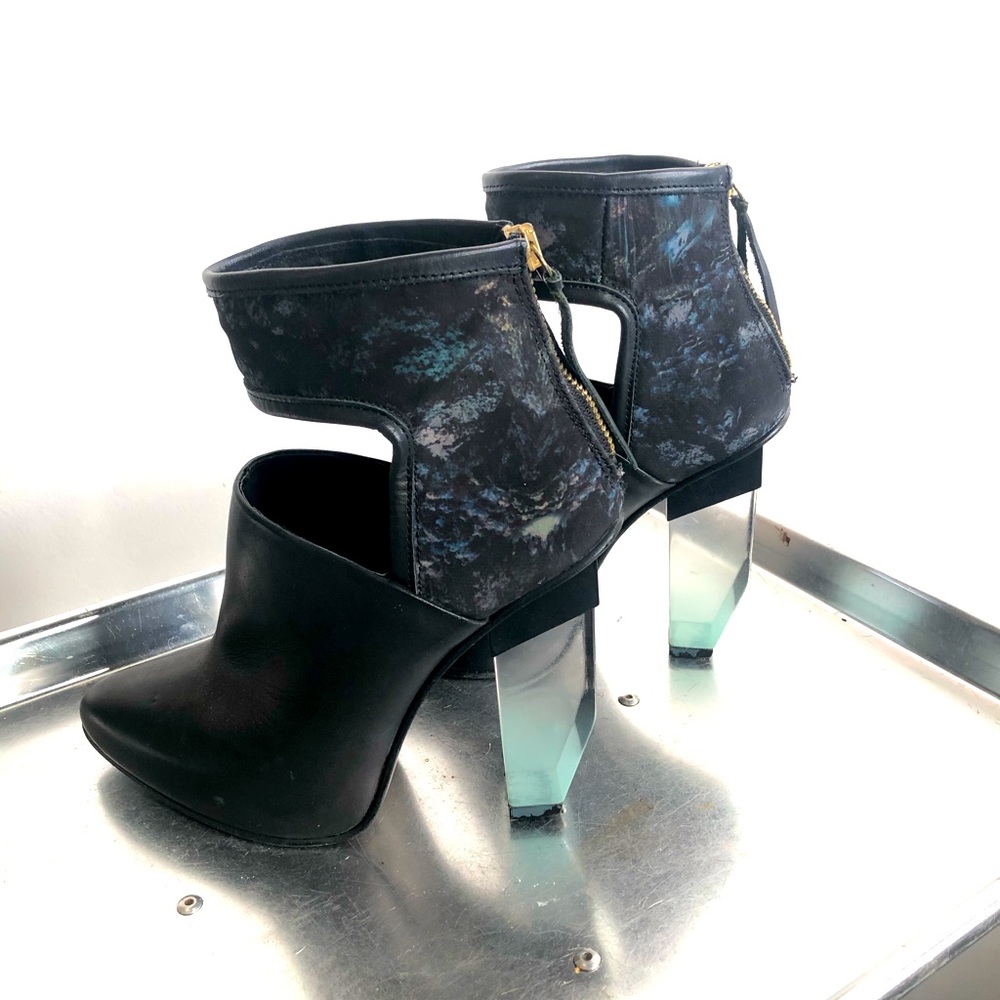 Miista Debora Cutout Leather Ankle Boots Black/blue/turquoise heel, Size 36